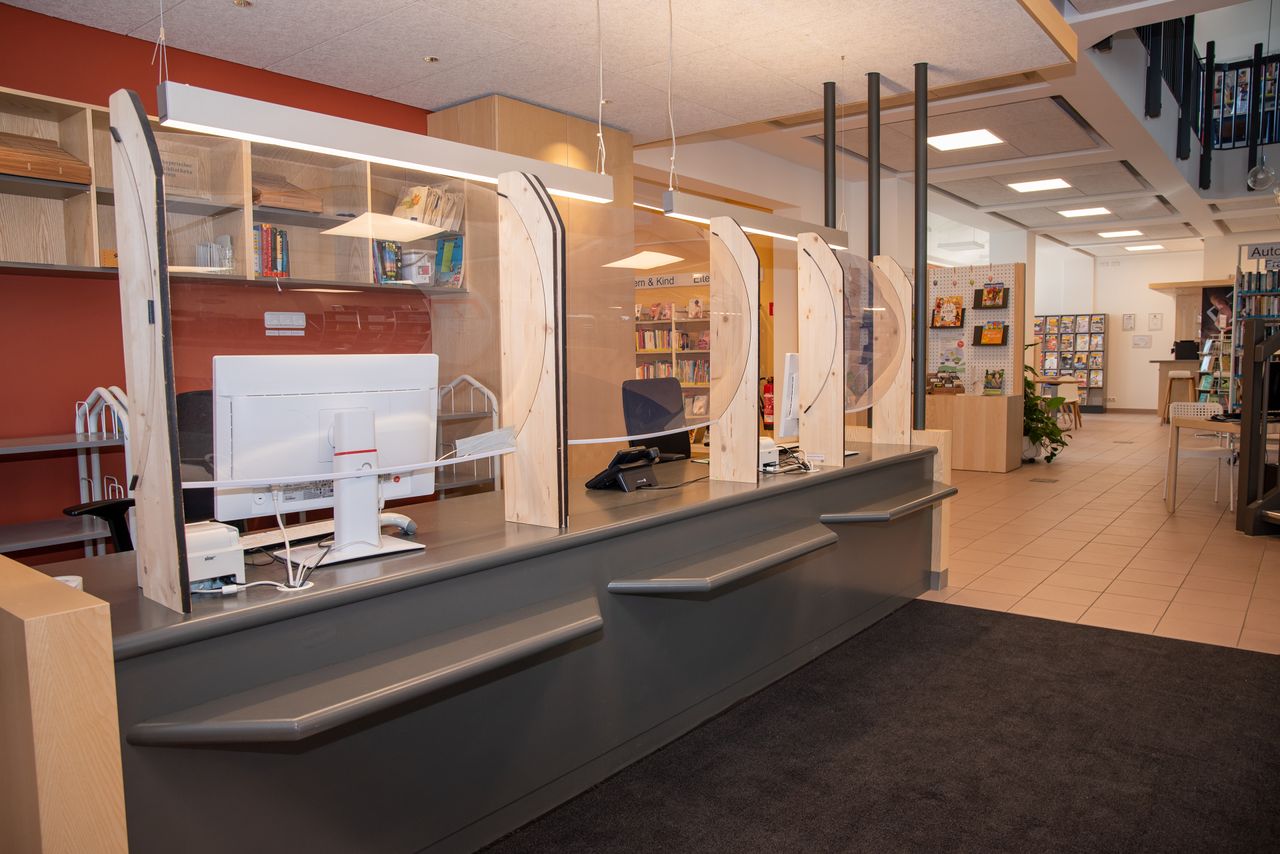 Empfangsbereich in der Gemeindebücherei