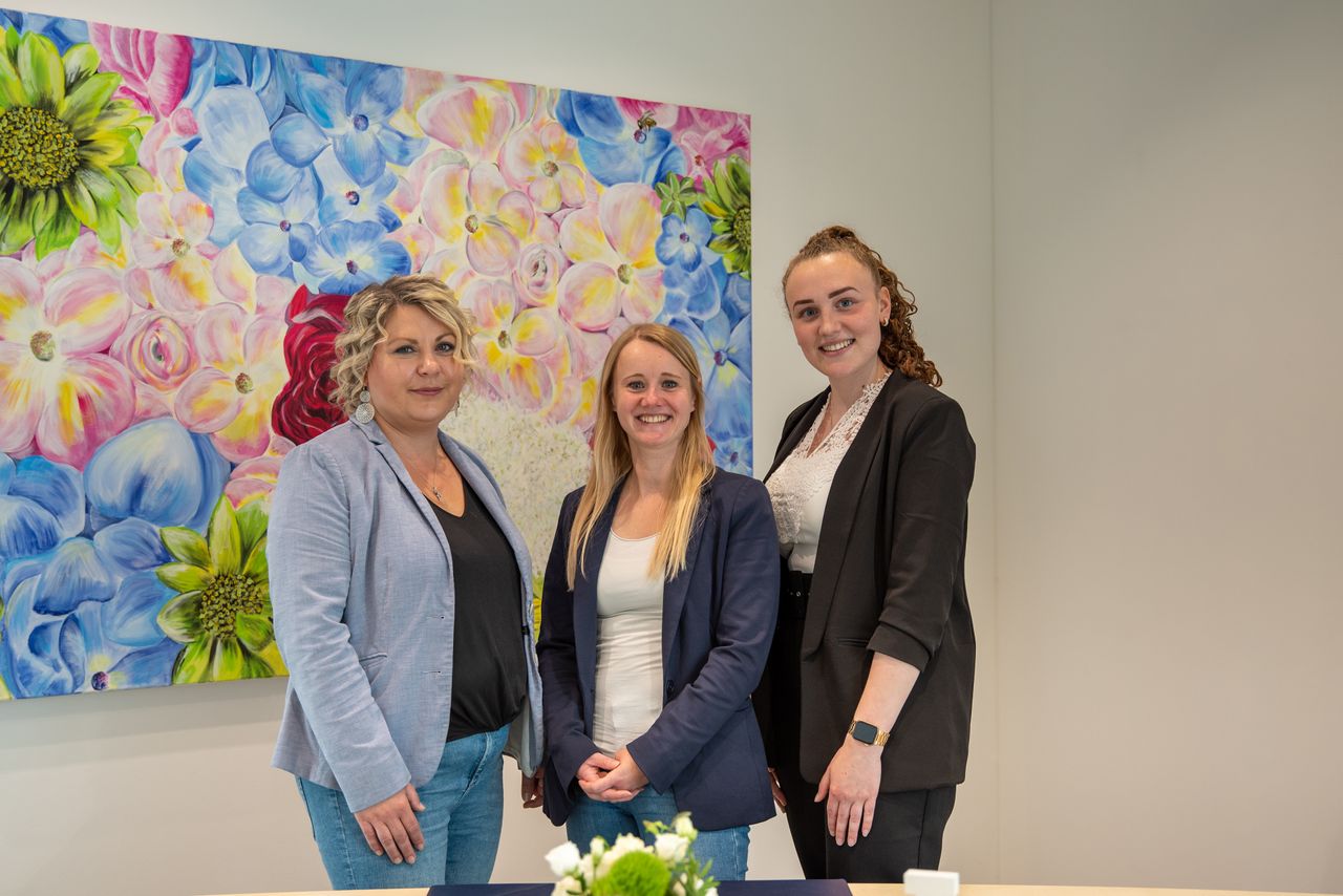 Standesamt der Gemeinde Gröbenzell. Von links nach rechts: Mandy Tiefenmoser, Anja Metz und Julia Lewi