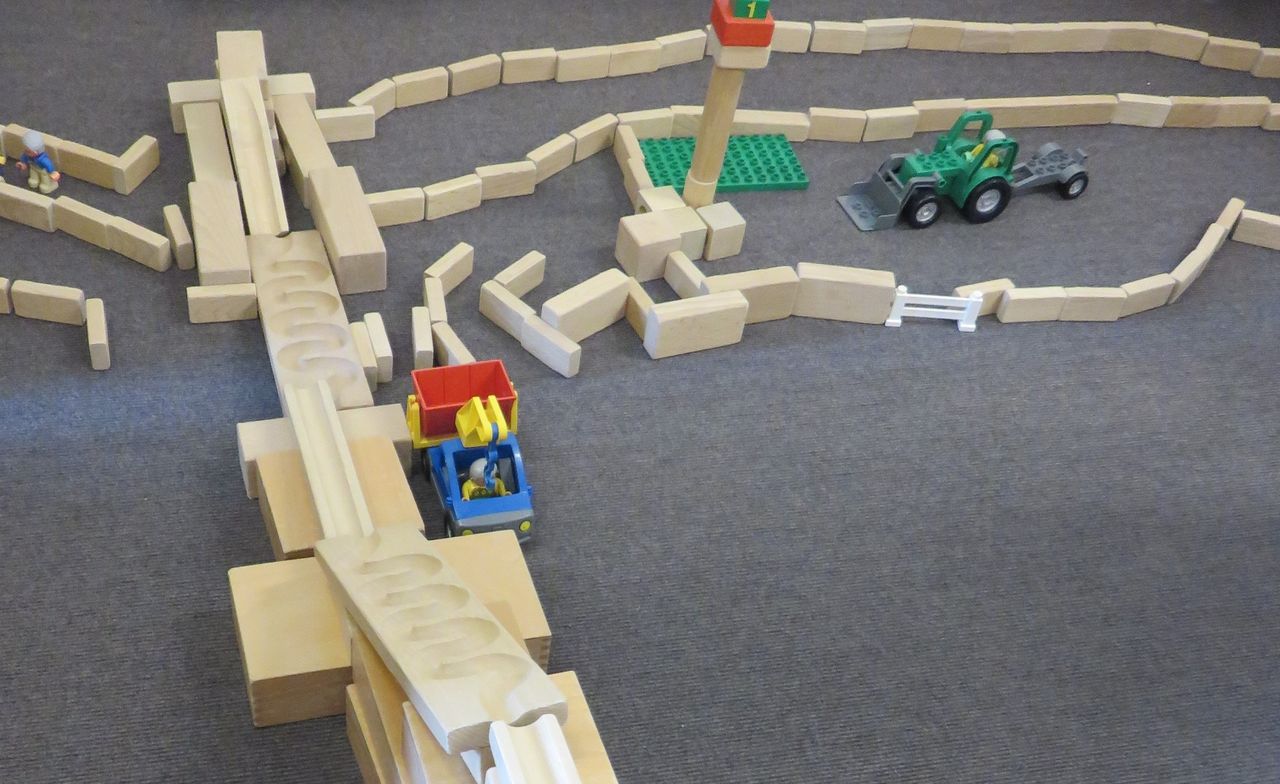 Kindergarten Flohkiste Detailaufnahme aus der Bauecke in der Kita "Flohkiste"