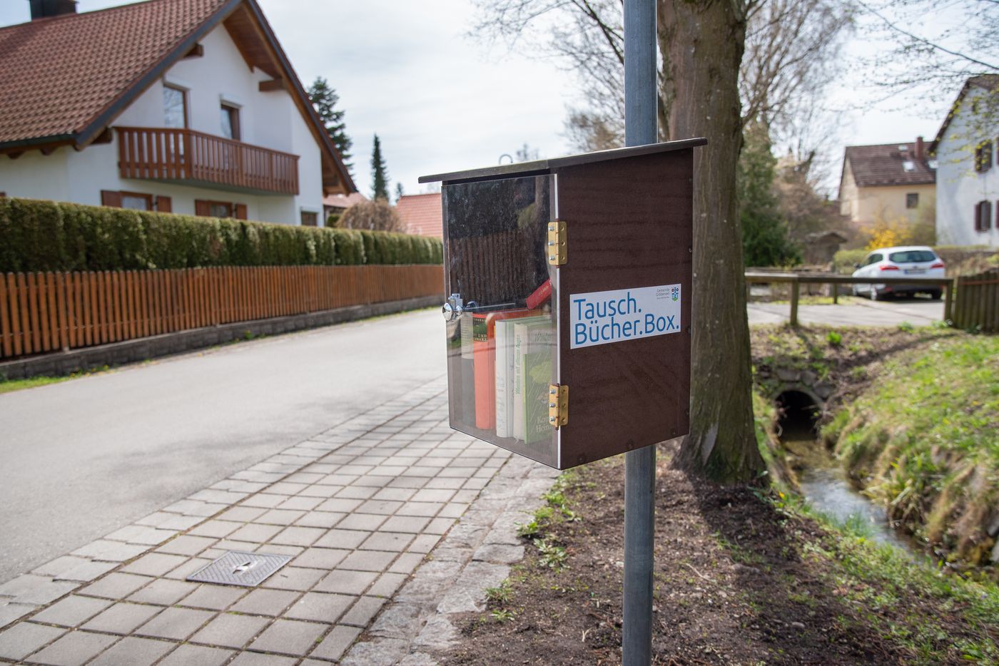 Gemeinde Gröbenzell weitet Erfolgsmodell der Tausch.Bücher.Boxen auf