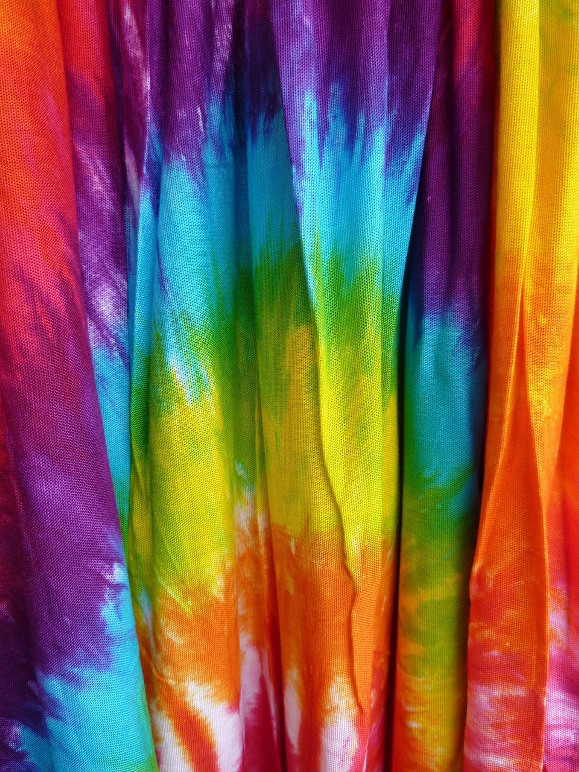 Batik-Studio (Kinderprogramm Impuls) Stoff mit Batikmuster