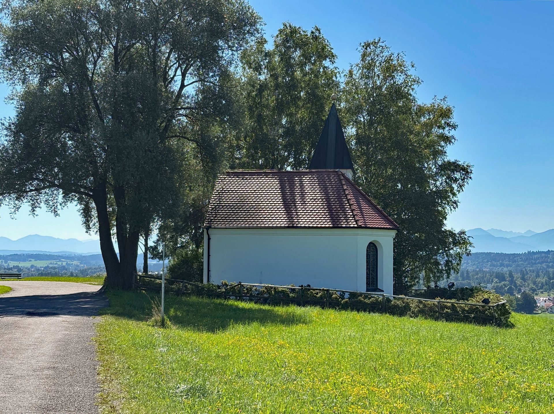 Senioren-Herbstwanderung mit Alpenblick Bild der Knappenkappelle