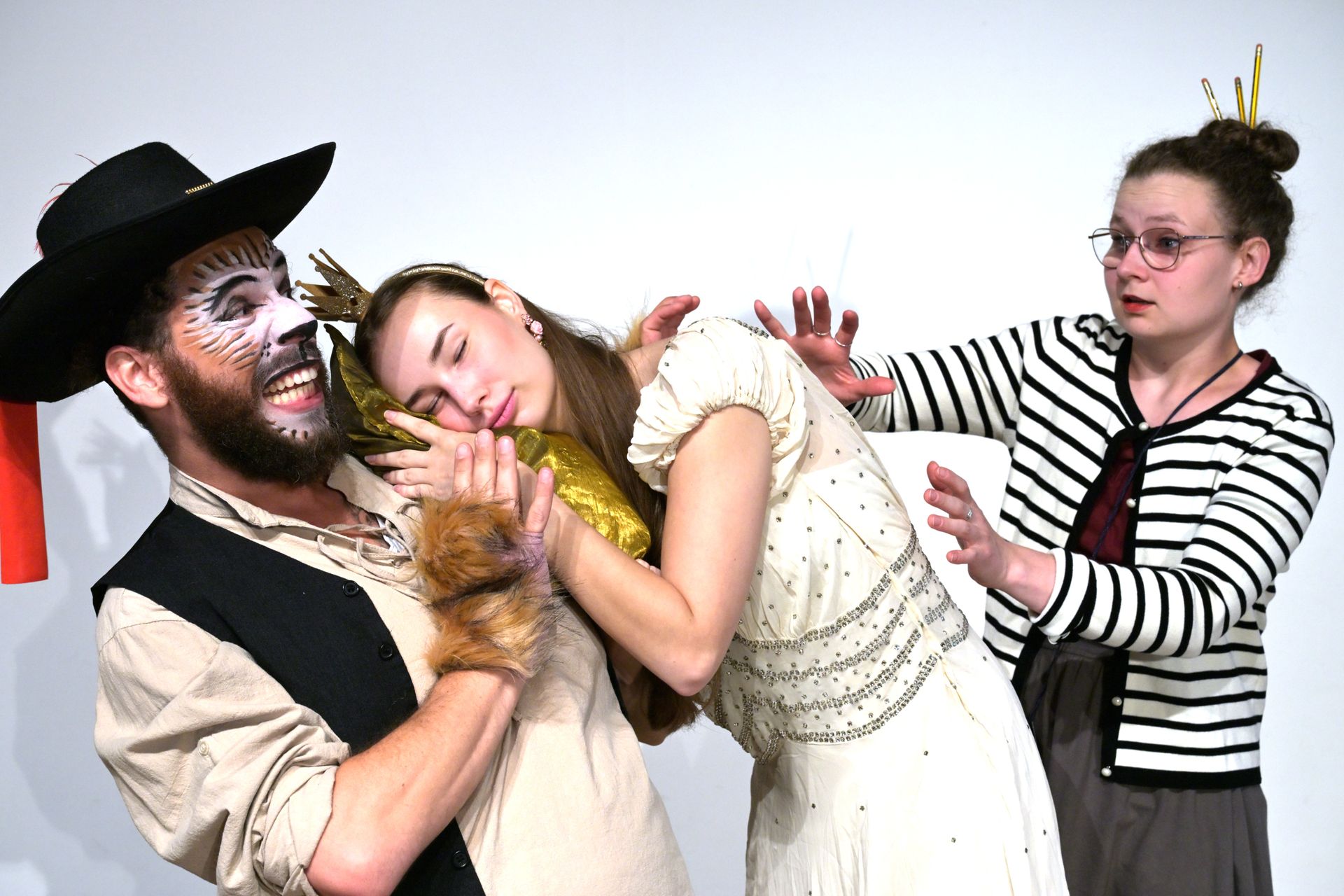 Kindertheater: Neues aus der Märchenwelt Szenenbild "Neues aus der Märchenwelt"