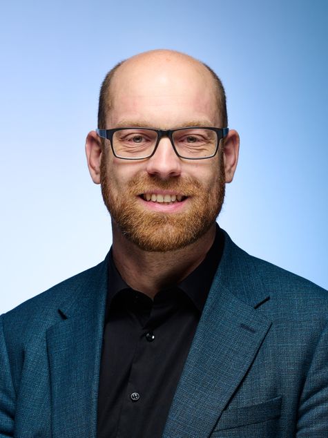 Dr. Daniel Holmer