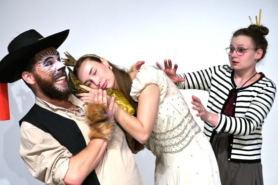 Kindertheater: Neues aus der Märchenwelt Szenenbild "Neues aus der Märchenwelt"